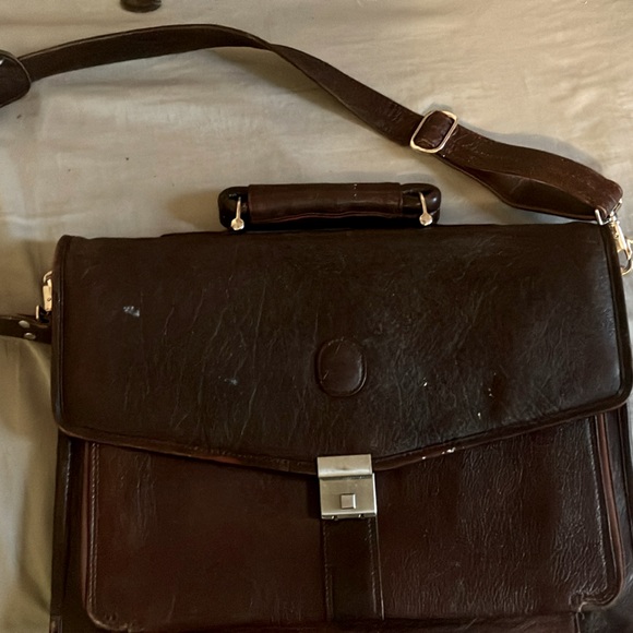 Leather laptop satchel with combination lock